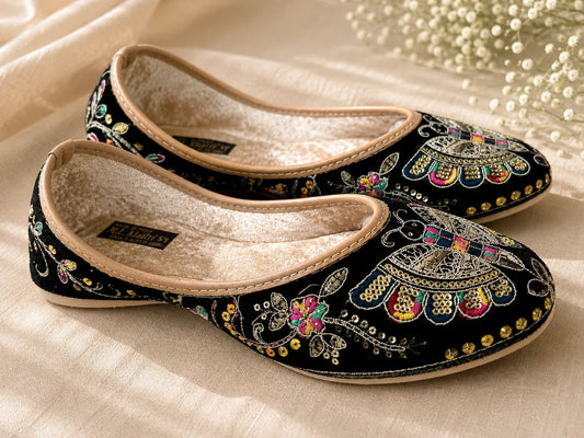 Black Multicolor Embroidered Jutti