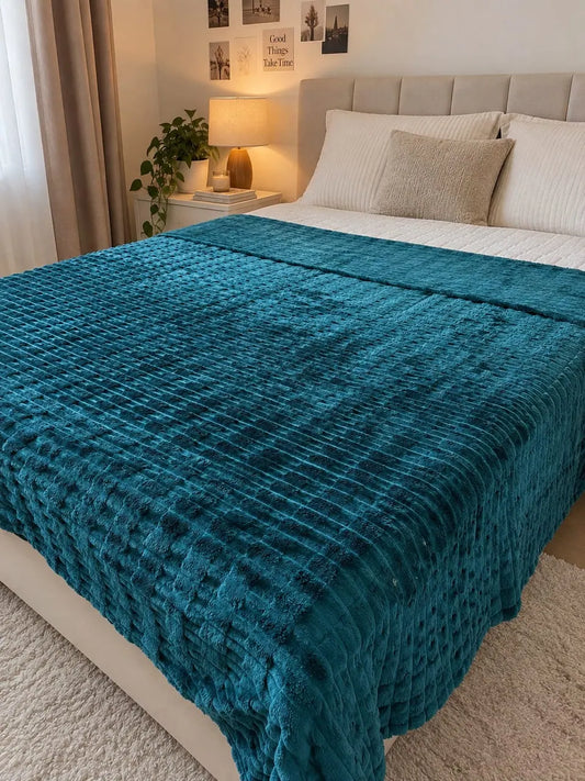 Dark Green Ribbed Plush Blanket