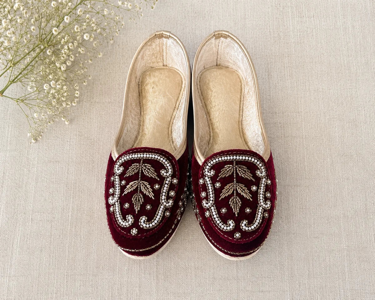 Maroon Pearl Embroidered Jutti