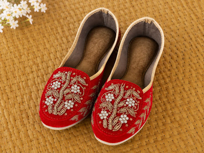 Red Golden Floral Jutti