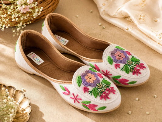 White Multicolor Floral Jutti